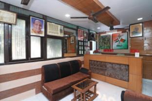 hari villa residency noida indoor stadium