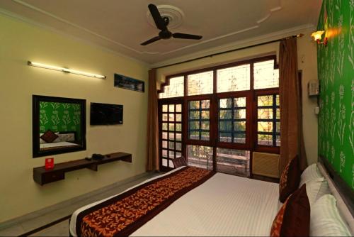 hari villa residency noida indoor stadium