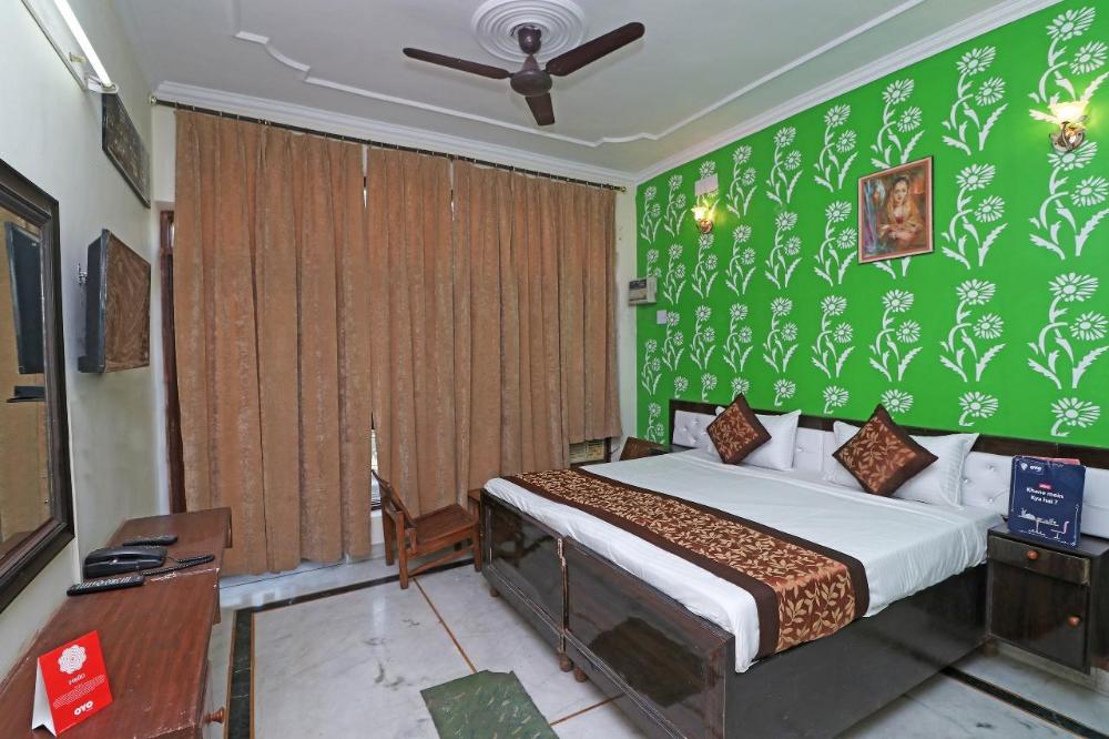 hari villa residency noida indoor stadium