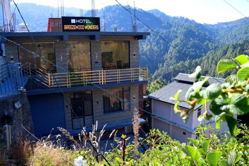 hotel breezewood wonders