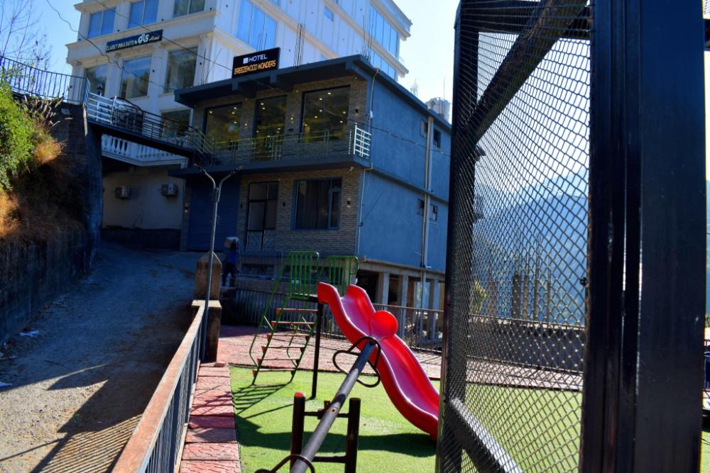 hotel breezewood wonders