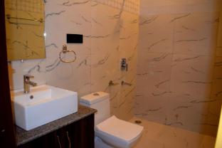 hotel breezewood wonders