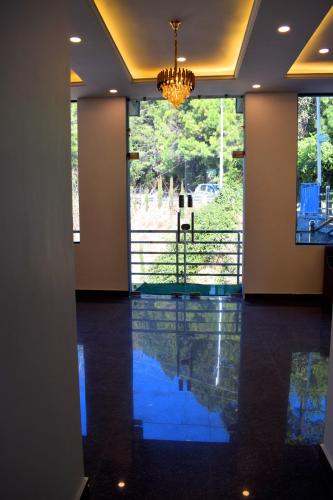 hotel breezewood wonders