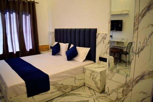 hotel breezewood wonders