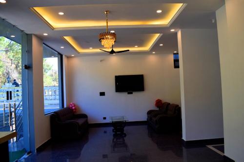 hotel breezewood wonders