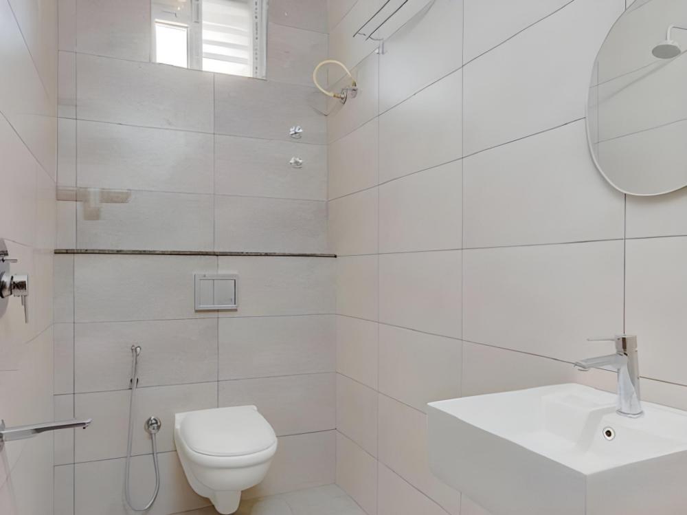 hotel tree suites next airport inn