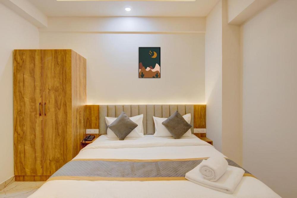 hotel tree suites next airport inn