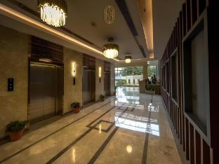 sapphire suites by arif castles