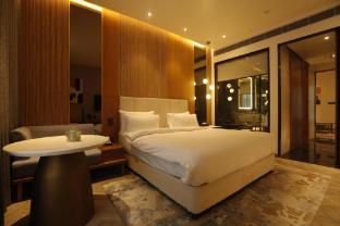 sapphire suites by arif castles