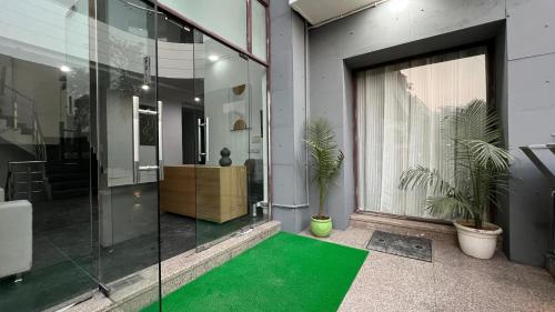 bluo penthouse cybercity bathtub terrace garden