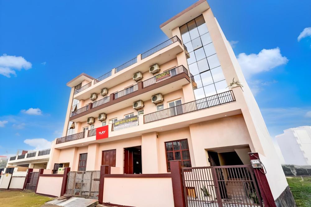 play hotel ishanvi couple friendly