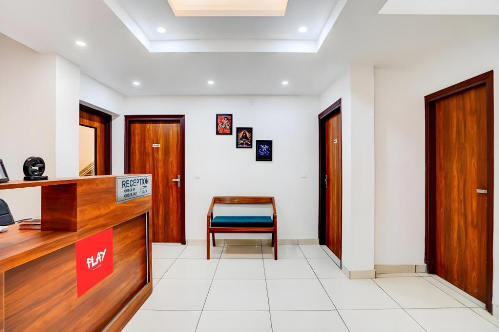 play hotel ishanvi couple friendly