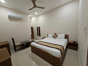 devki grand hotel