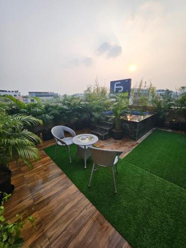 eleven views by fracspace