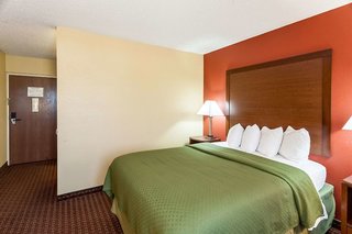 Quality Inn & Suites Lincoln South,Nebraska>>Lincoln,3 star