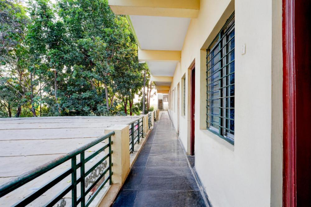 hotel o mayuri lodge