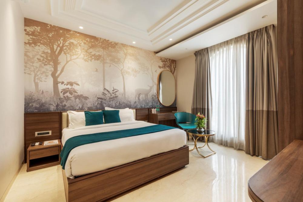 hotel royal bagh opposite city park