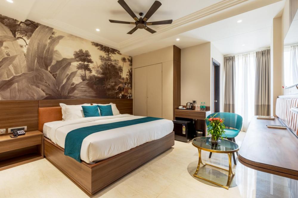 hotel royal bagh opposite city park