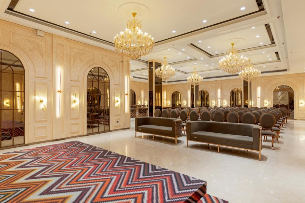 hotel royal bagh opposite city park