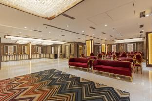 hotel royal bagh opposite city park