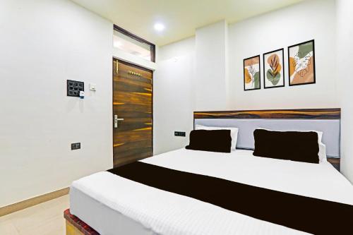 super collection o sheesh mahal hotel