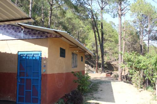 11 gaon mudhouse homestay