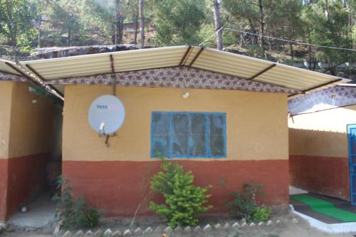 11 gaon mudhouse homestay