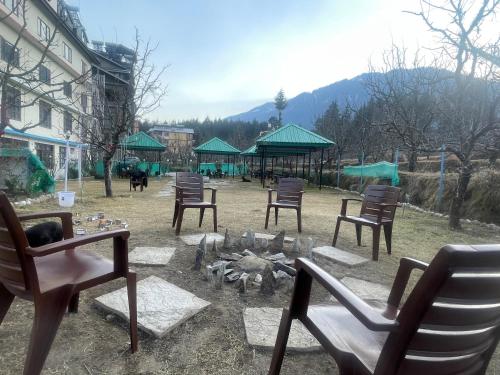 celebriti inn by london vista hotels old manali