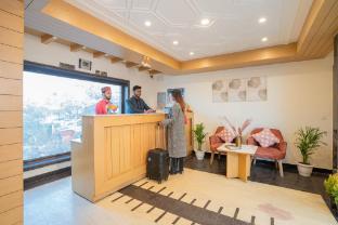 perfectstayz premium mall road