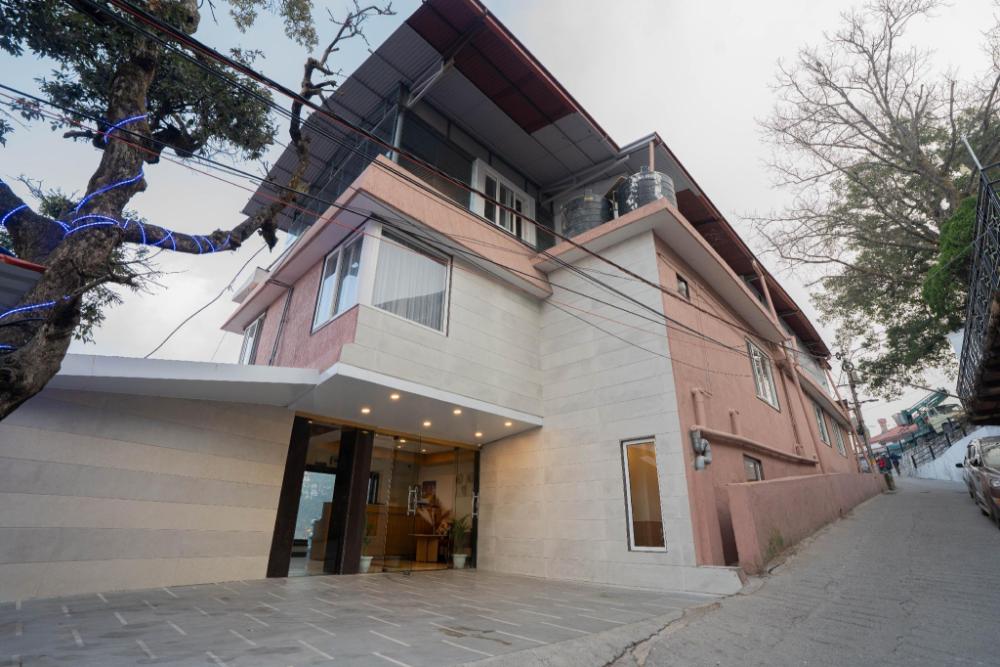 perfectstayz premium mall road