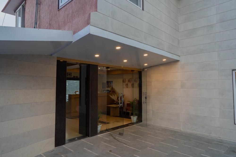 perfectstayz premium mall road