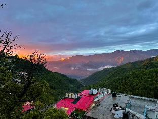 perfectstayz premium mall road