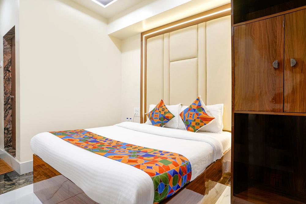 hotel eldoria palace