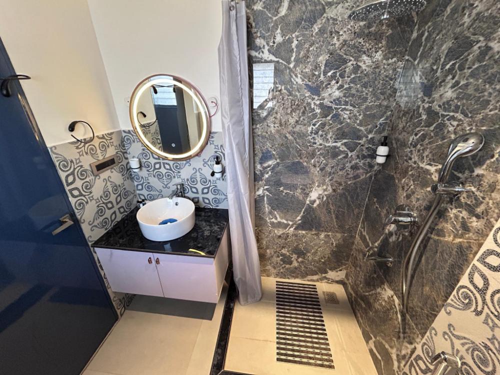 hotel meena aurum inn