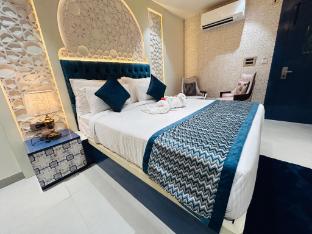 hotel meena aurum inn