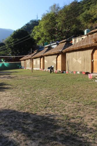 anmols camps and huts by stayapart