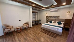 yes hotel by the ganges