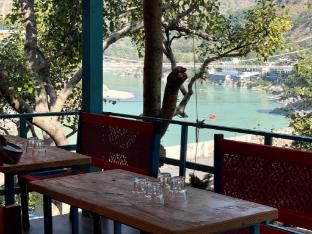 yes hotel by the ganges