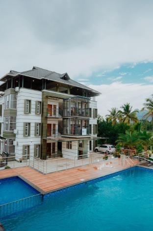 crystal winter arcade