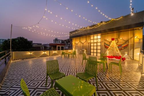 palm hotel mansarovar