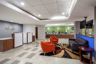baymont by wyndham mcdonough