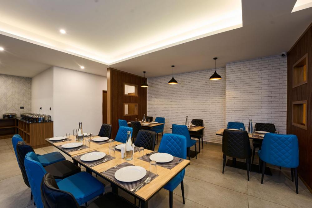 velvet clouds munnar