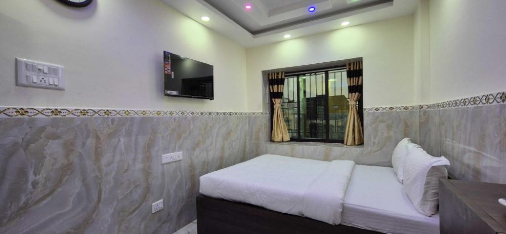 hotel o kalikapur haltu