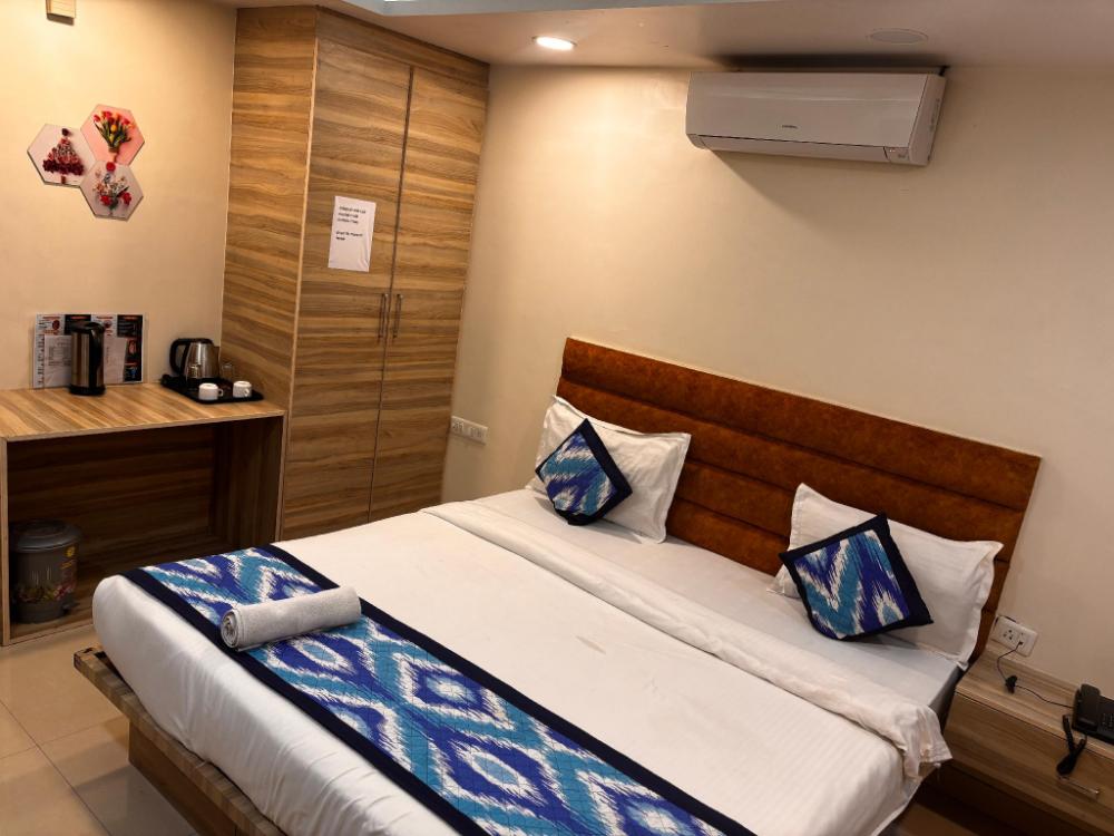 hotel gulabi nagri malviya nagar jaipur