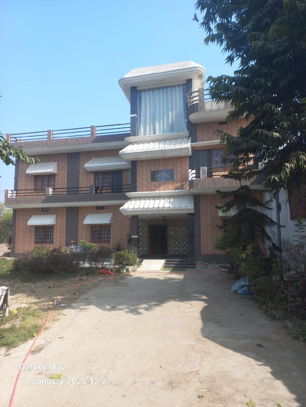 hotel gayatri palace