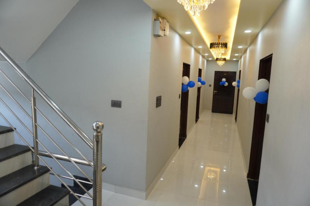 hotel hanumat palace