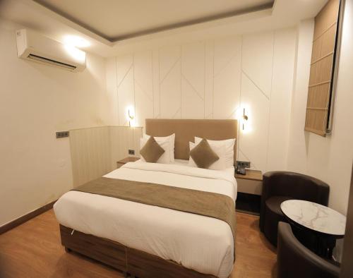 hotel royal galaxy blest park