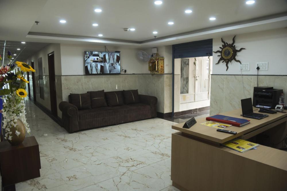 hotel om regency