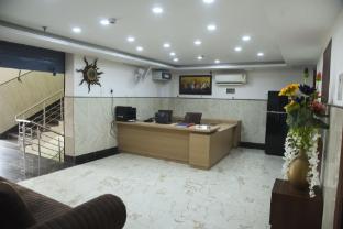 hotel om regency