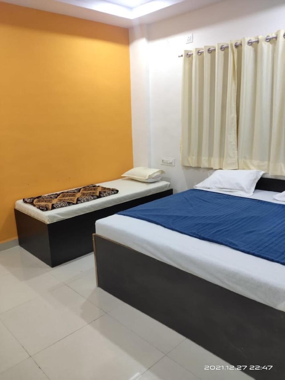 hotel sai santosh shirdi